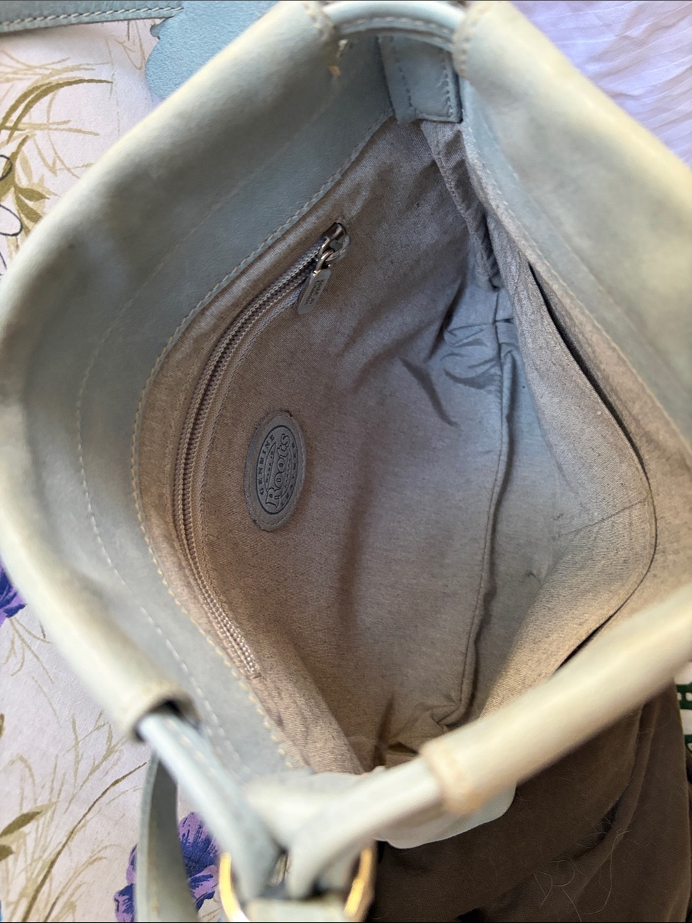 Roots Mint Green Leather Crossbody Bag - Picture 8 of 14